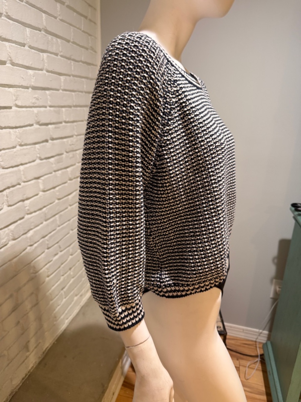 Twenty 8 Twelve Black & Cream Textured Knit Sweater Size Medium Like New - Picture 5 of 14